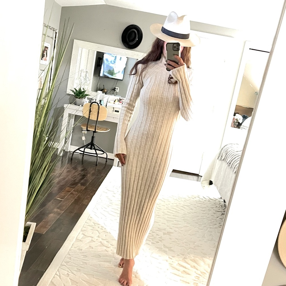 Anine Bing light beige ribbed Shawn maxi sweater dress with mock neck size small